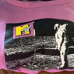 MTV Logo Pink Crop Top Long Sleeve Sweatshirt Womens Size Large w/ Astronaut